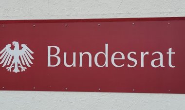 Isıtma Yasası, Dernek Eylemleri, Esrarın Yasallaştırılması