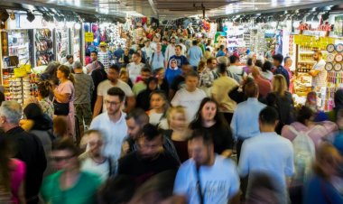 7 Soruda Emeklilikte Yaşa Takılanlar Düzenlemesi: Neden Şimdi Getirildi? Kimleri Kapsıyor?