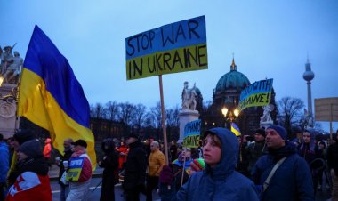 Berlin’de Barış Yanlısı Gösteriye Büyük İlgi