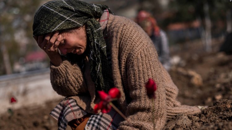 CANLI BLOG: Felaketin 6. Gününde Mucize Kurtuluşlar ve Yıkım Gölgesinde Defin