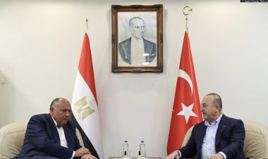 Mısır'a 10 Yılın Ardından İlk Üst Düzey Ziyaret