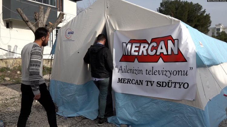 Adıyaman’da Stüdyosu Yıkılan Televizyon Çadıra Taşındı