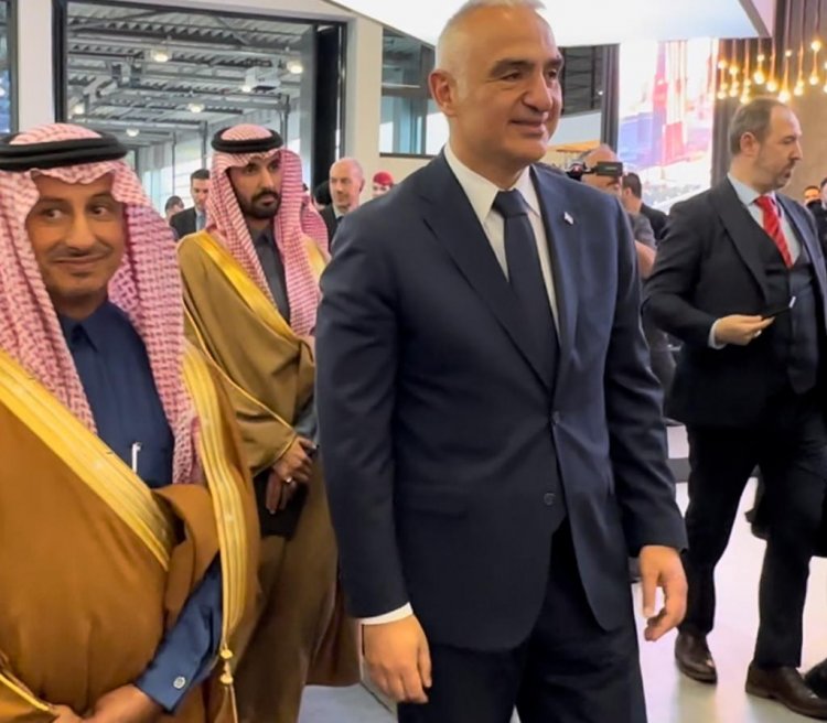 Bakan Ersoy, Suudi Arabistanlı Mevkidaşı İle Bir Araya Geldi.