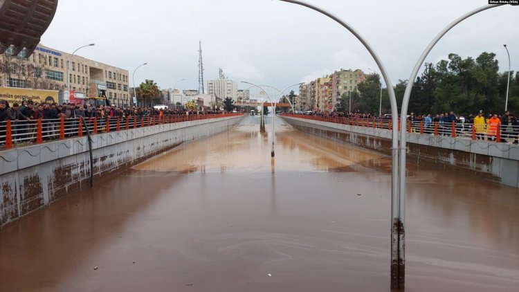 Deprem Bölgesindeki Adıyaman ve Şanlıurfa'da Sel