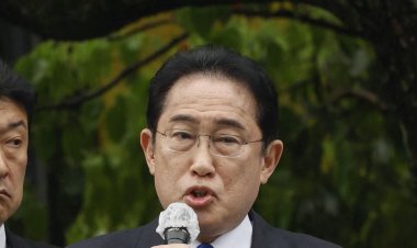 Japonya Başbakanı’na Sis Bombalı Saldırı