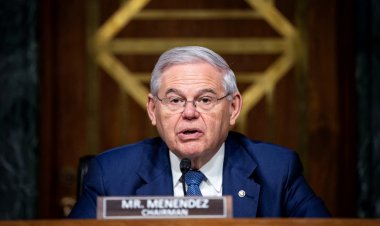 Menendez: "Türkiye'nin F-16 Almasına Halen Karşıyım"