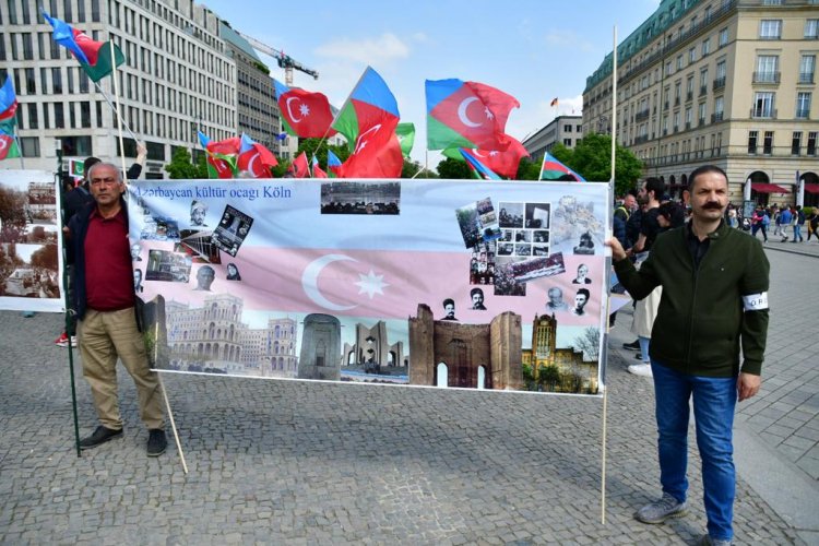 Azerbaycan Türklerinden Berlin'de Yürüyüş!