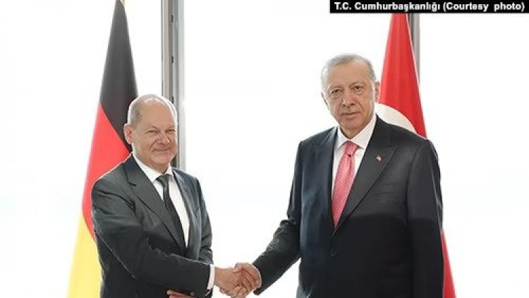 Scholz Erdoğan’ı Berlin’e davet etti