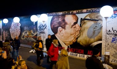 Doğu Almanlar'da "führer" özlemi