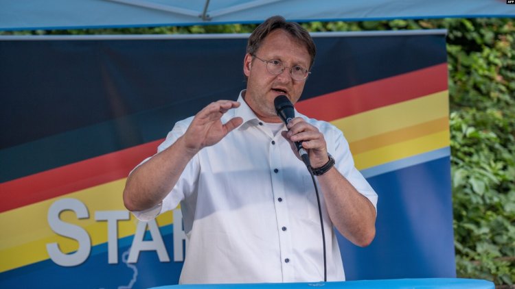Almanya’da ırkçı AfD adayı kaymakamlık seçimini kazandı