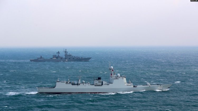 Japonya açıklarında Tayvan yakınlarında Rus savaş gemileri görülüyor