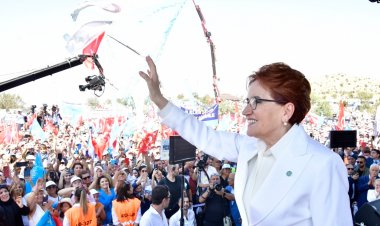Akşener: “Asıl sorun kendimizdeydi, özür dilerim”