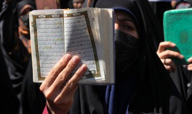 İsveç polisi Kuran yakma protestosunda 2 kişiyi tutukladı