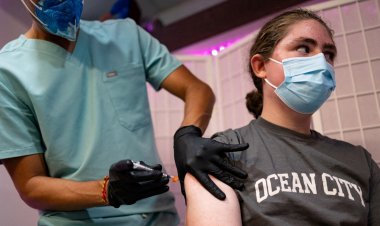 FDA güncellenmiş COVID aşılarının acil kullanımını onayladı