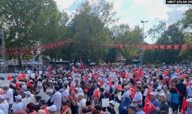 Fatih’te LGBT karşıtı eylem: “Rusya ve Macaristan yasakladı, sıra bizde”