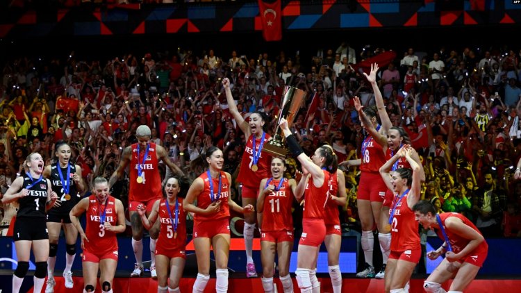 New York Times Filenin Sultanları’nı yazdı: “Türkiye kahramanlarını kadın voleybol takımında buldu”