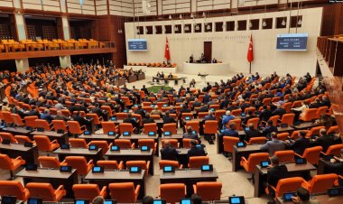 TBMM yeni Anayasa gündemiyle açıldı