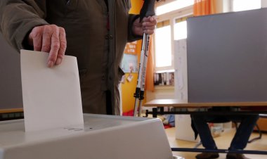 Almanya’da çifte seçim: Kritik eyaletler Bavyera ve Hessen'de seçmen sandık başına gidiyor