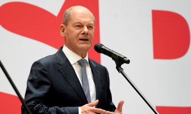 Almanya sağa kayıyor