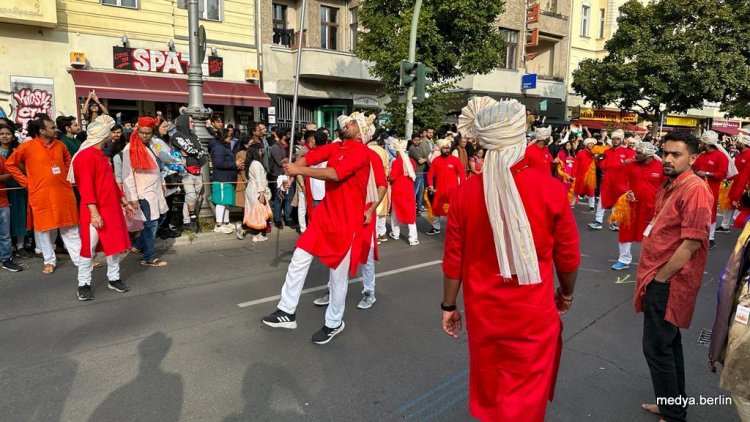 Hindu Sri Ganesha Töreni Berlin