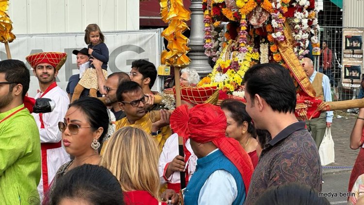 Hindu Sri Ganesha Töreni Berlin