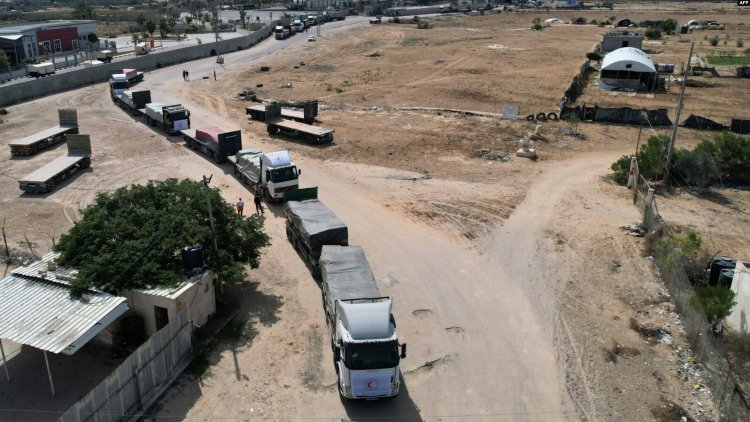 Refah sınır kapısı yardımların geçişine açıldı, kapıdan 20 kamyonun geçişine izin verildi