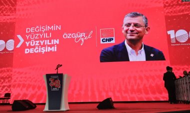 CHP'nin yeni lideri Özgür Özel, Parti Meclisi için örgüt önerilerini aldı