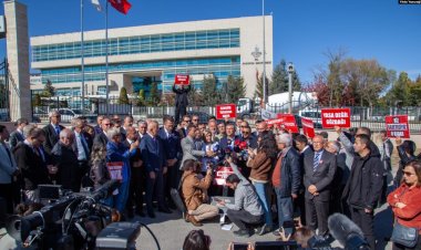 Anayasa Mahkemesi “Dezenformasyon Yasası”nın iptali talebini reddetti