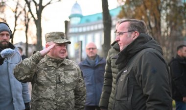 Almanya Savunma Bakanı Ukrayna'ya destek sözü verdi