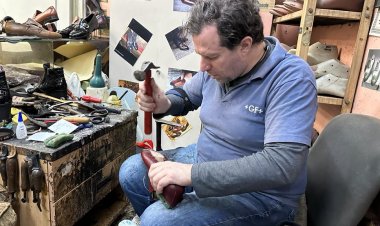 "Kadıköy'de 58 Yıllık El Yapımı Ayakkabı Geleneği"