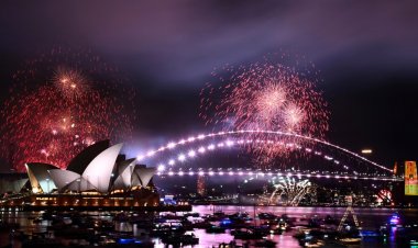 Dünya yeni yılı Ukrayna ve Gazze’de devam eden savaşların gölgesinde karşılamaya başladı