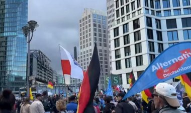 Almanya'da Demokrasi Tehlikede mi?