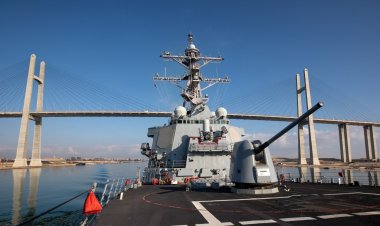 Husiler Yemen açıklarında Amerika'ya ait konteyner gemisine saldırdı, Kızıldeniz'de gerilim artıyor