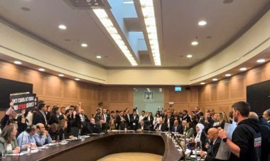 Gazze'deki rehinelerin yakınları İsrail parlamentosunu bastı