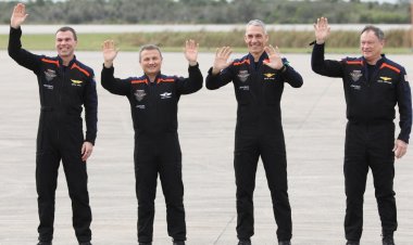 İlk Türk astronot Alper Gezeravcı ve beraberindeki üç astronot Dünya'ya döndü