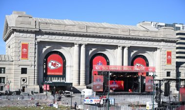 Kansas City Chiefs kupa geçit töreninde silahlı saldırı: Ölü ve yaralılar var
