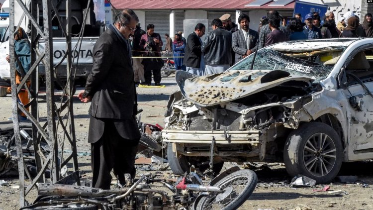Pakistan’da seçim arifesinde iki bombalı saldırı: En az 29 kişi öldü