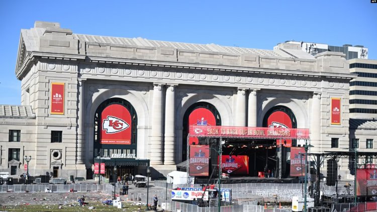 Kansas City Chiefs kupa geçit töreninde silahlı saldırı: Ölü ve yaralılar var