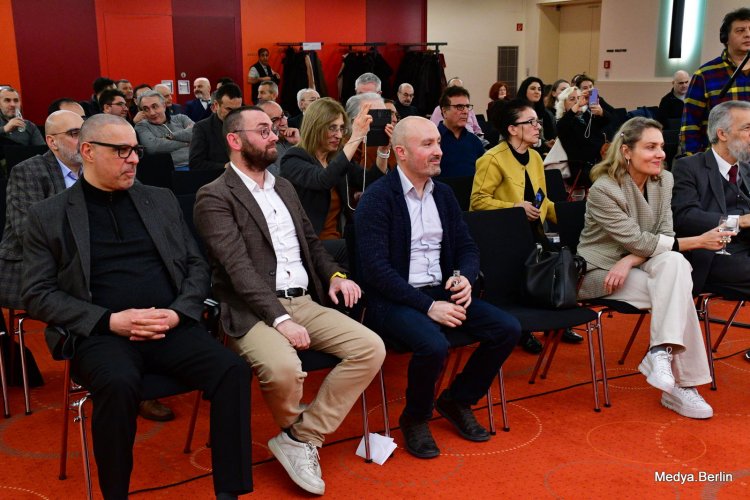 Prof. Dr. Ersan Şen Konferansı Berlin'de Gerçekleşti