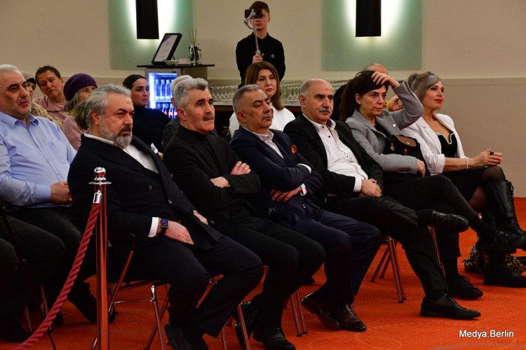 Prof. Dr. Ersan Şen Konferansı Berlin'de Gerçekleşti