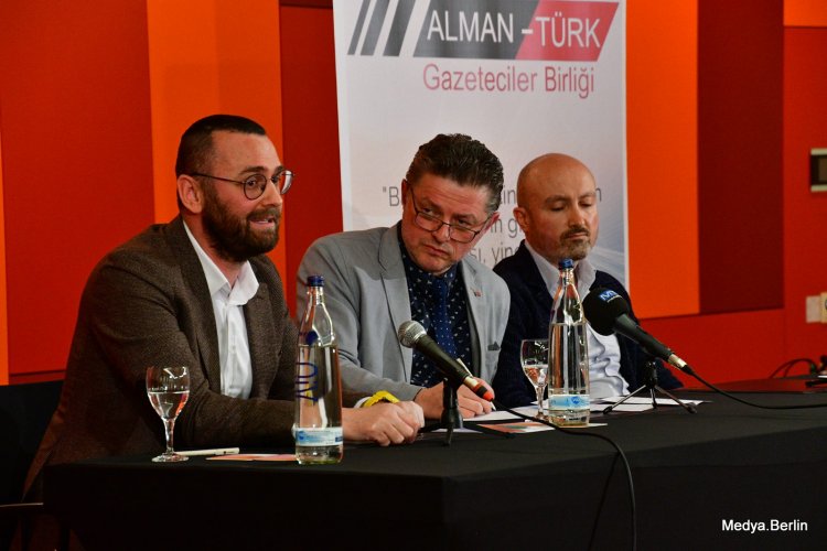 Prof. Dr. Ersan Şen Konferansı Berlin'de Gerçekleşti