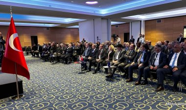 KKTC Cumhurbaşkanı Ersin Tatar, Berlin’de İş İnsanlarıyla Bir Araya Geldi