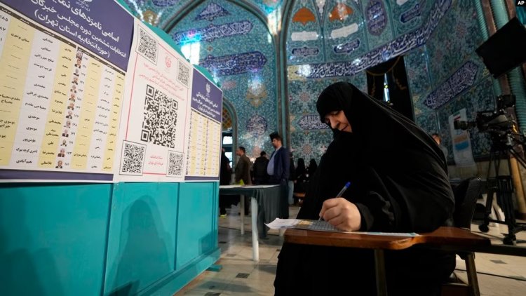 İran sandık başında: Hamaney’den “oy kullanın” çağrısı