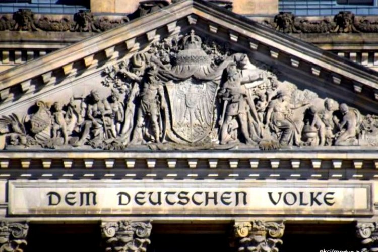 Almanya, Uluslararası Adalet Divanı'nda "soykırıma destekle" suçlanıyor