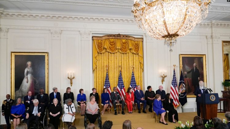 Biden’dan aralarında siyasetçi ve aktivistlerin bulunduğu 19 kişiye Başkanlık Özgürlük Madalyası