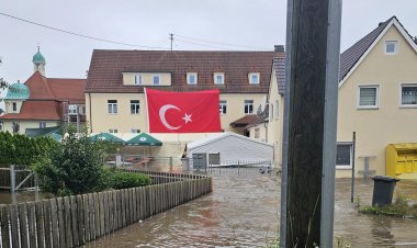 Almanya’da sel felaketinde hayatını kaybeden Asuman Özen son yolculuğuna uğurladı
