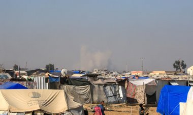 “İsrail'in Refah yakınlarındaki çadır kamplarına düzenlediği saldırılarda en az 25 kişi öldü”