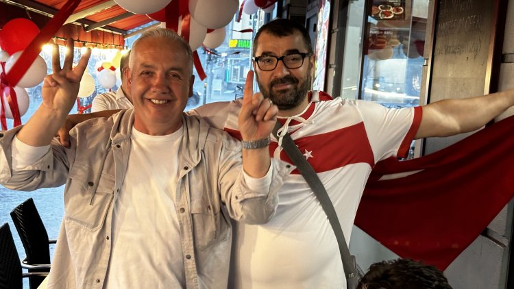 Türk Milli Takımı Berlin'de Coşkuyla Desteklendi