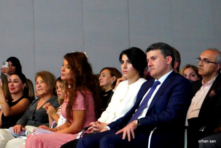 Berlin'de Azerbaycan Kültürü Rüzgarı: "Əlifba" Etkinliği Büyük İlgi Gördü