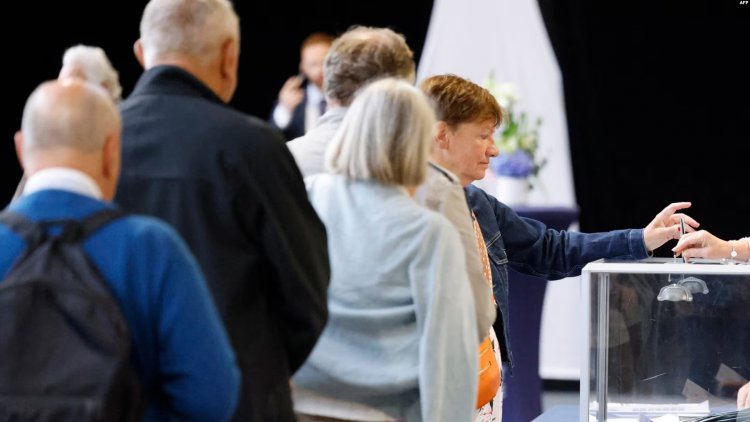 Fransa’nın kader seçimlerine rekor katılım